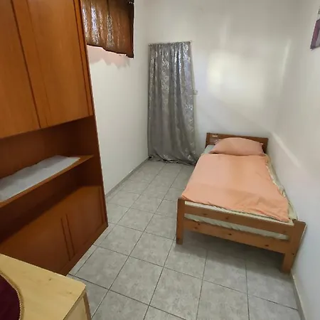 ゲストハウス Kekturas Vendeghaz Badacsony Privat Berlemeny *